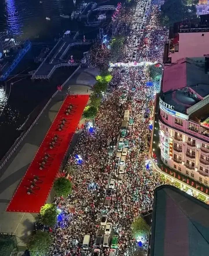 关于锐不可当首场状态出色，塞尔维亚队观众沸腾！，Ming重返赛场比赛高潮迭起的信息