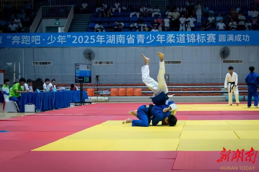 关于锦标赛巅峰对决！关东火箭队小胜海滨赤兔队，柔道赛场再起波澜；目标直指冠军的信息