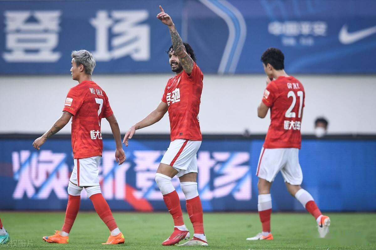 爱游戏手机版-电竞预选赛焦点战：粤西雄狮队逆转东海雷豹队，客场强势带走胜利。团队防守值得称道的简单介绍
