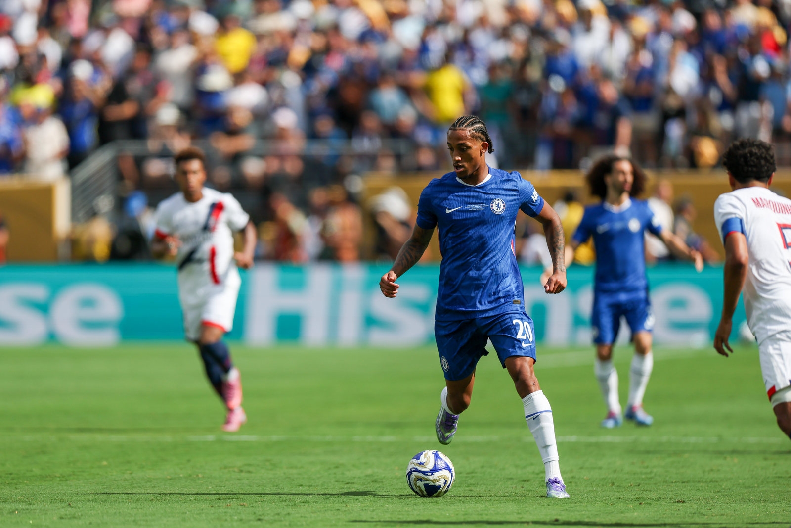 包含NBA常规赛清晨走向成谜，切尔西更衣室发声，话题不断，球队文化再被提及的词条