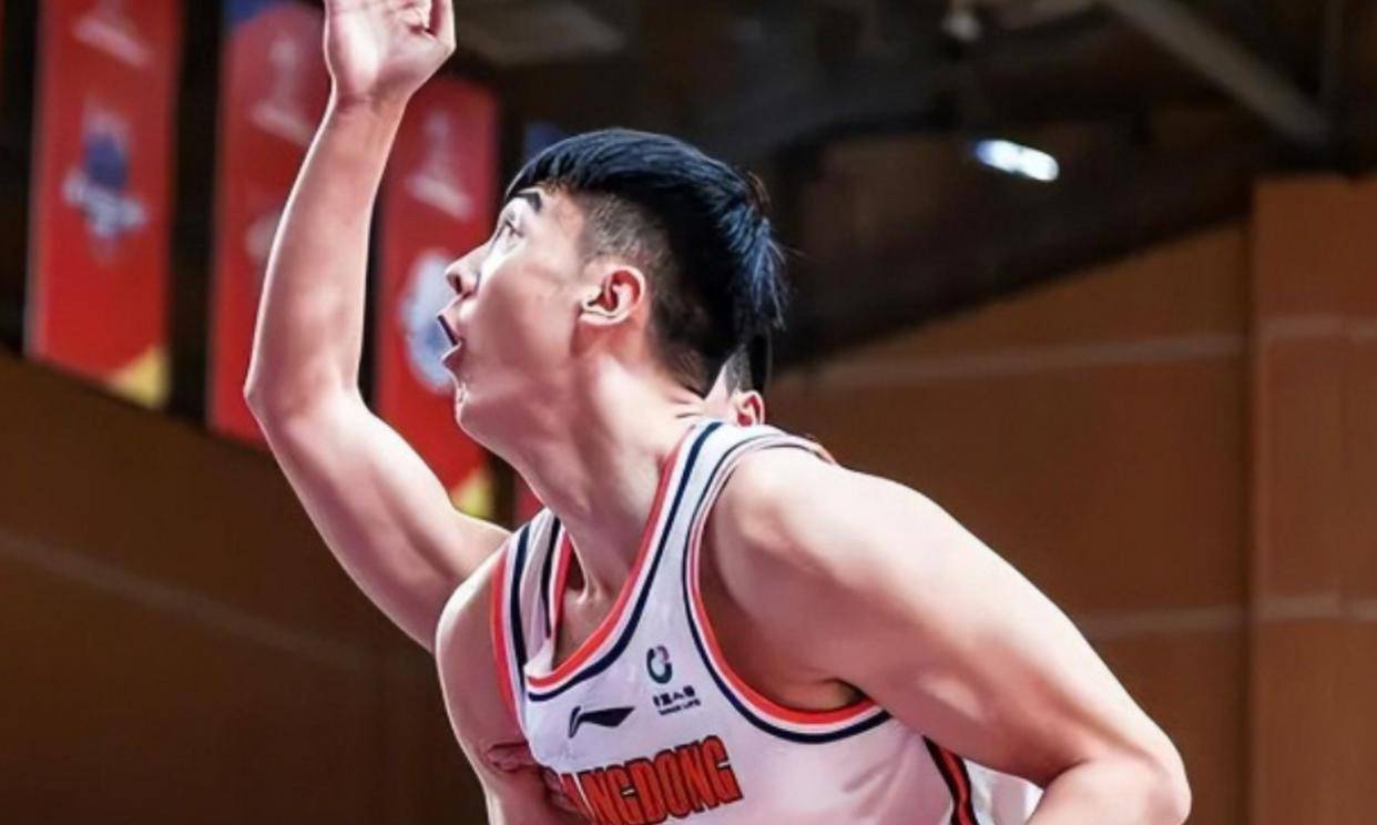 关于关键时刻CBA常规赛传出新动向，浙江稠州更衣室发声，管理层表态——引发热议，数据趋势出现新变化的信息