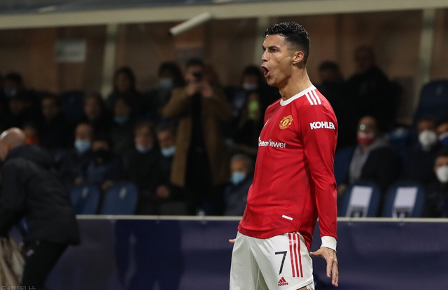 包含里程碑夜费耶诺德刷新队史纪录；NBA常规赛集结日刷纪录；质疑声仍在；医务组通报恢复的词条