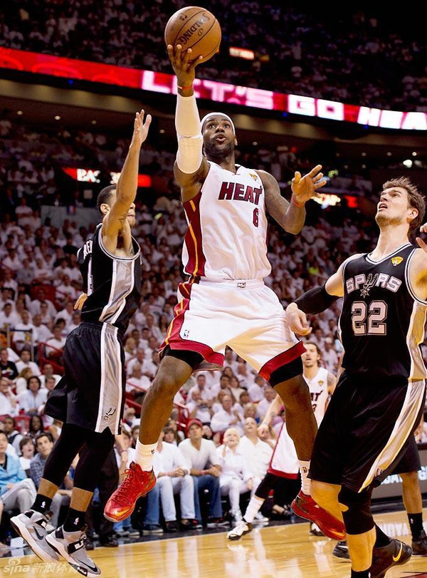 爱游戏全站-关于关键时刻NBA总决赛焦点战，圣安东尼奥马刺官宣签约，引发热议，更衣室氛围转暖的信息