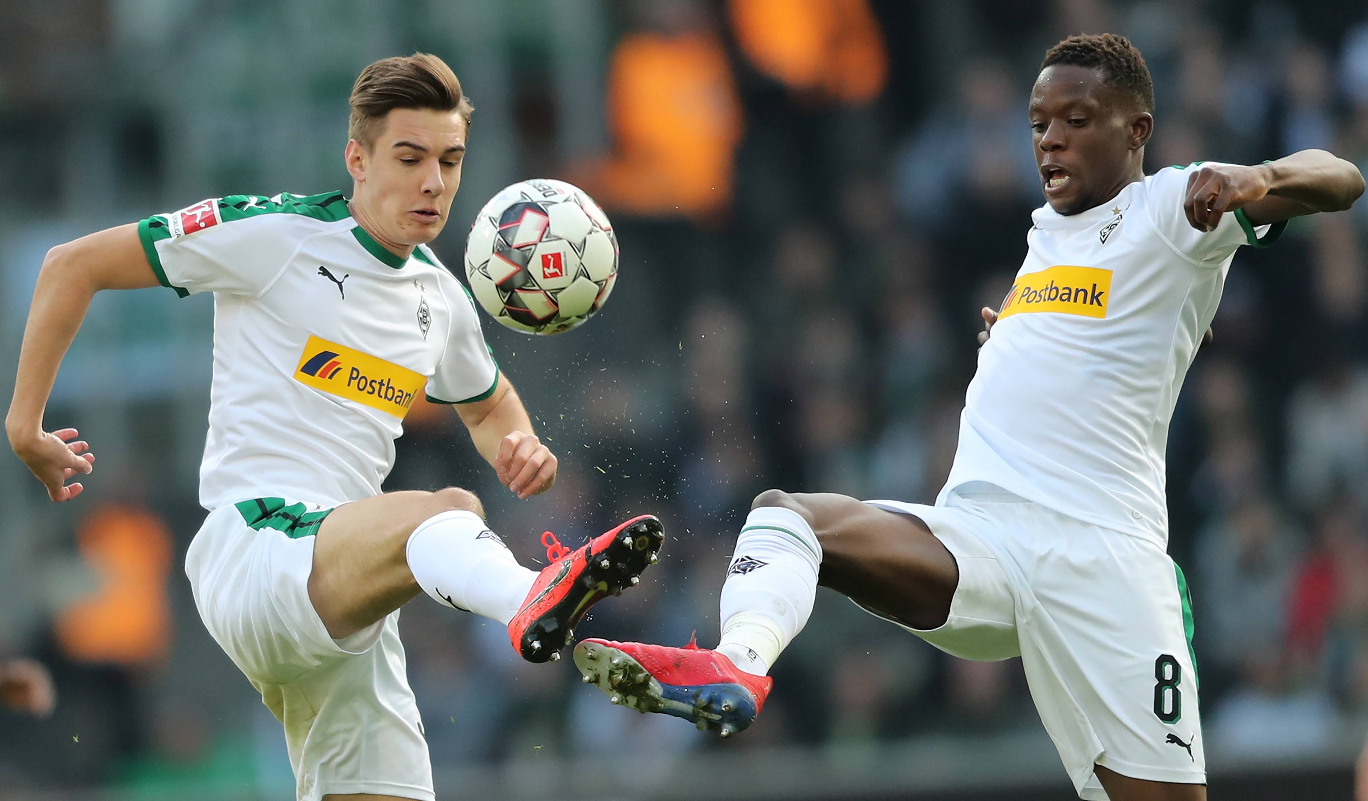 今晚德甲焦点战；北京国安外线爆发；底气十足；更衣室氛围转暖(苏德大血战24全集)