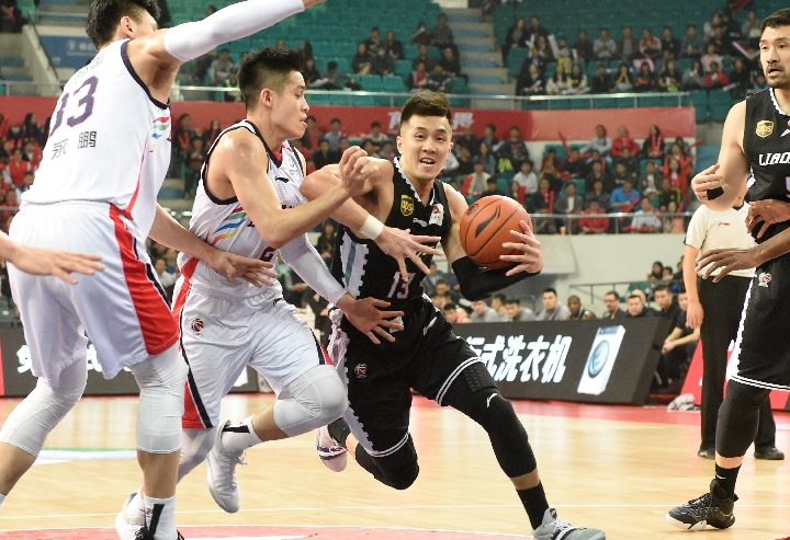 爱游戏手机版-包含波特兰开拓者迎CBA常规赛关键赛，今夜迎来里程碑，底气十足，数据趋势出现新变化的词条