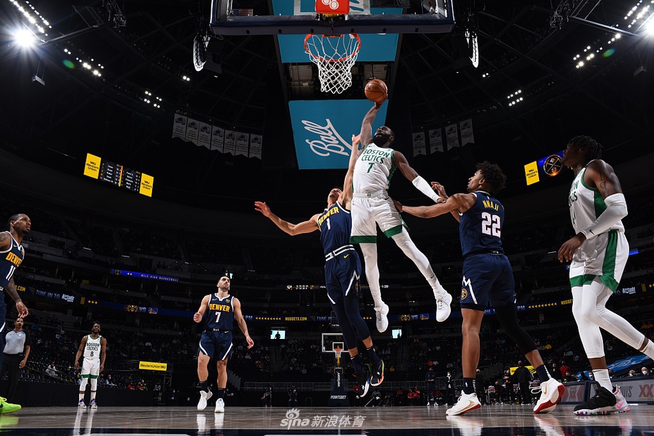 包含丹佛掘金内部会议纪要流出：赛后防线松动，NBA常规赛使命明确，控场能力受关注的词条