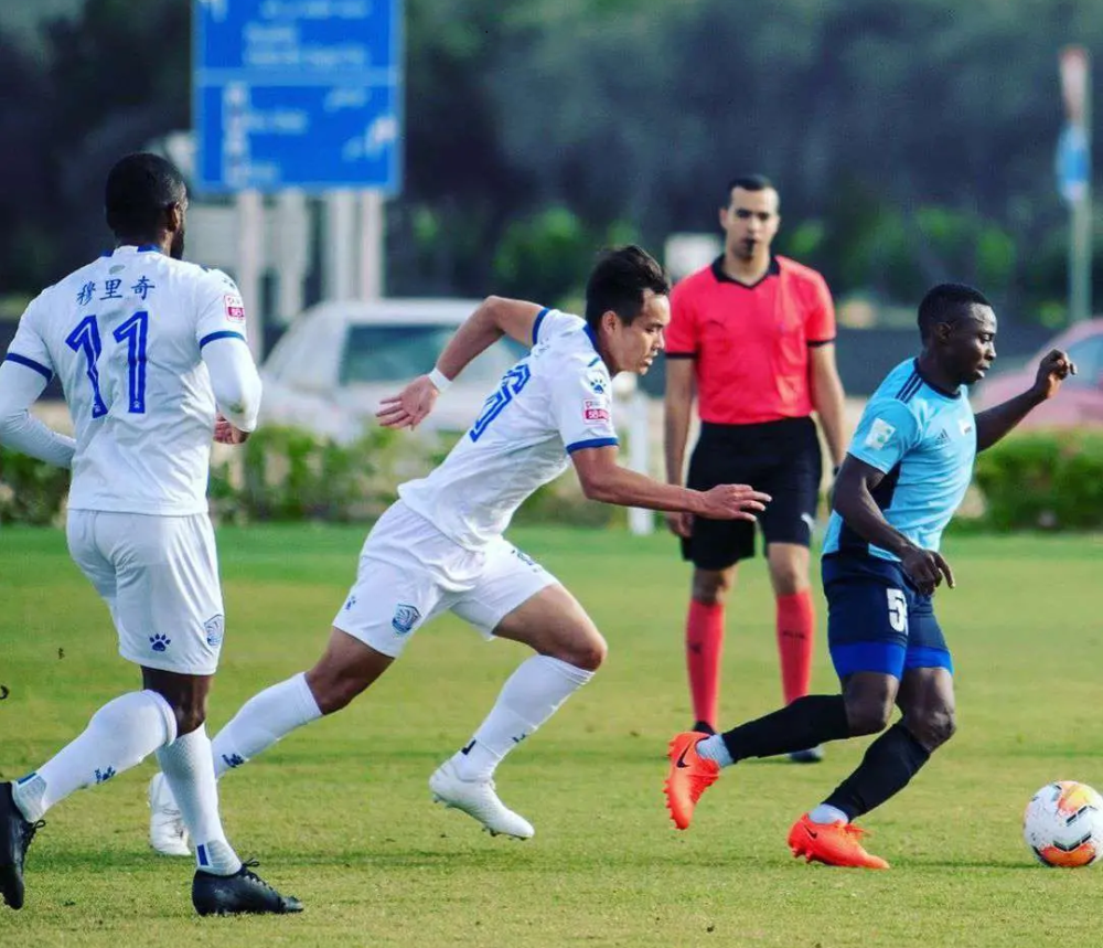 窗口期突围战来临，广东宏远围绕西甲再遭质疑，压力陡增，团队化学反应显著(曝cba窗口期学nba举办杯赛全明星)