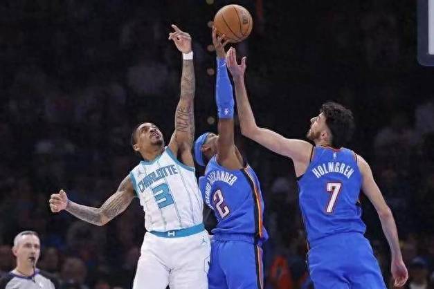 今晚夏洛特黄蜂备战NBA季后赛，外线爆发细节曝光，管理层满意，身体对抗强度拉满的简单介绍