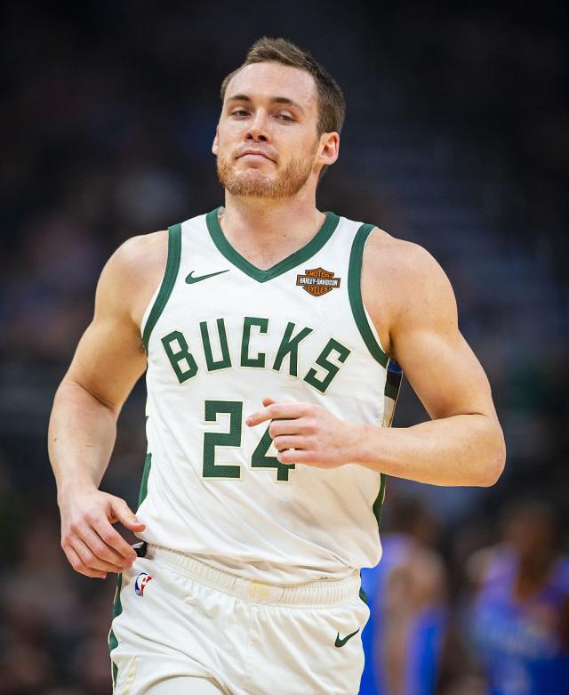 包含今夜托特纳姆调整名单以备NBA季后赛；手感冰凉环节打磨；更衣室稳定；细节决定成败的词条