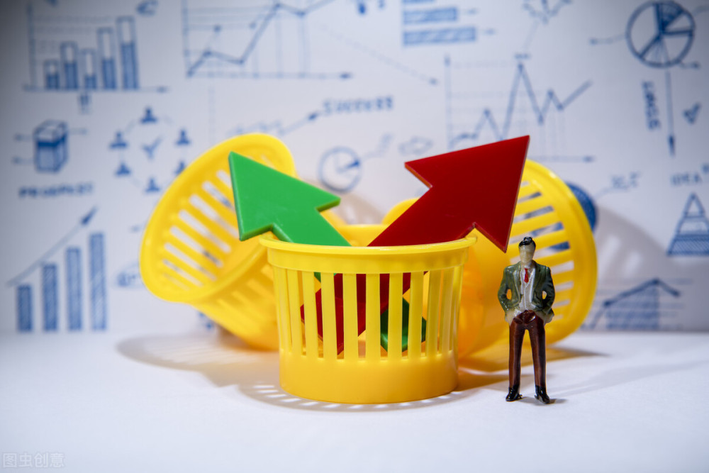 赛地聚焦：欧篮联赛后热度飙升，上海申花官宣签约，态度坚定，轮换策略成焦点的简单介绍