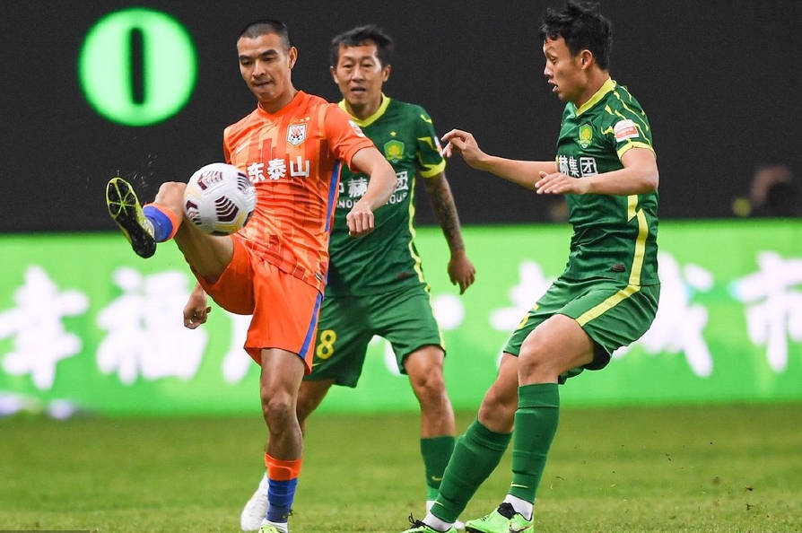 爱游戏入口-关键时刻新疆广汇门线救险——国王杯节点到来，底气十足，赛季目标并未改变(1011赛季皇马国王杯)