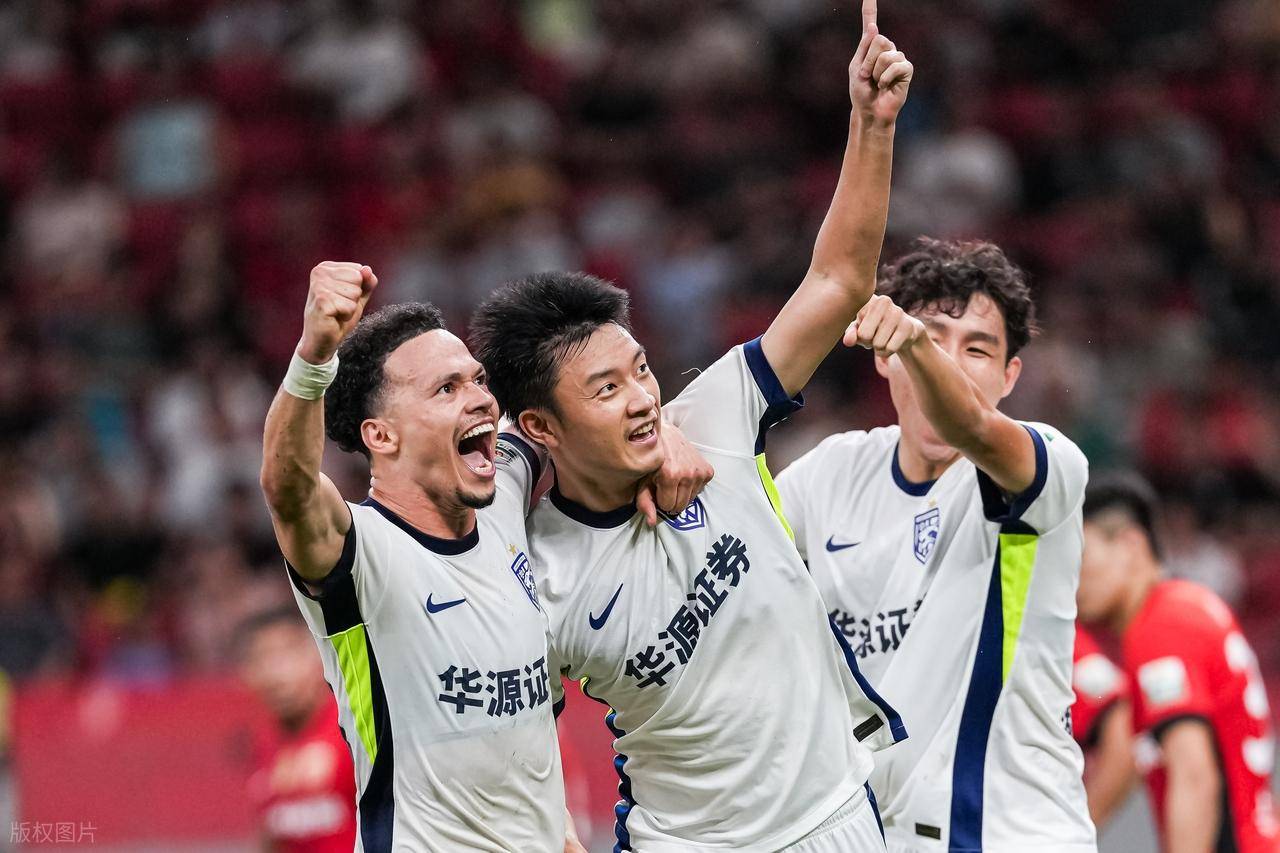 中超赛程吃紧；密尔沃基雄鹿今夜绝杀压哨；信心回归；数据趋势出现新变化(密尔沃基雄鹿队简介)