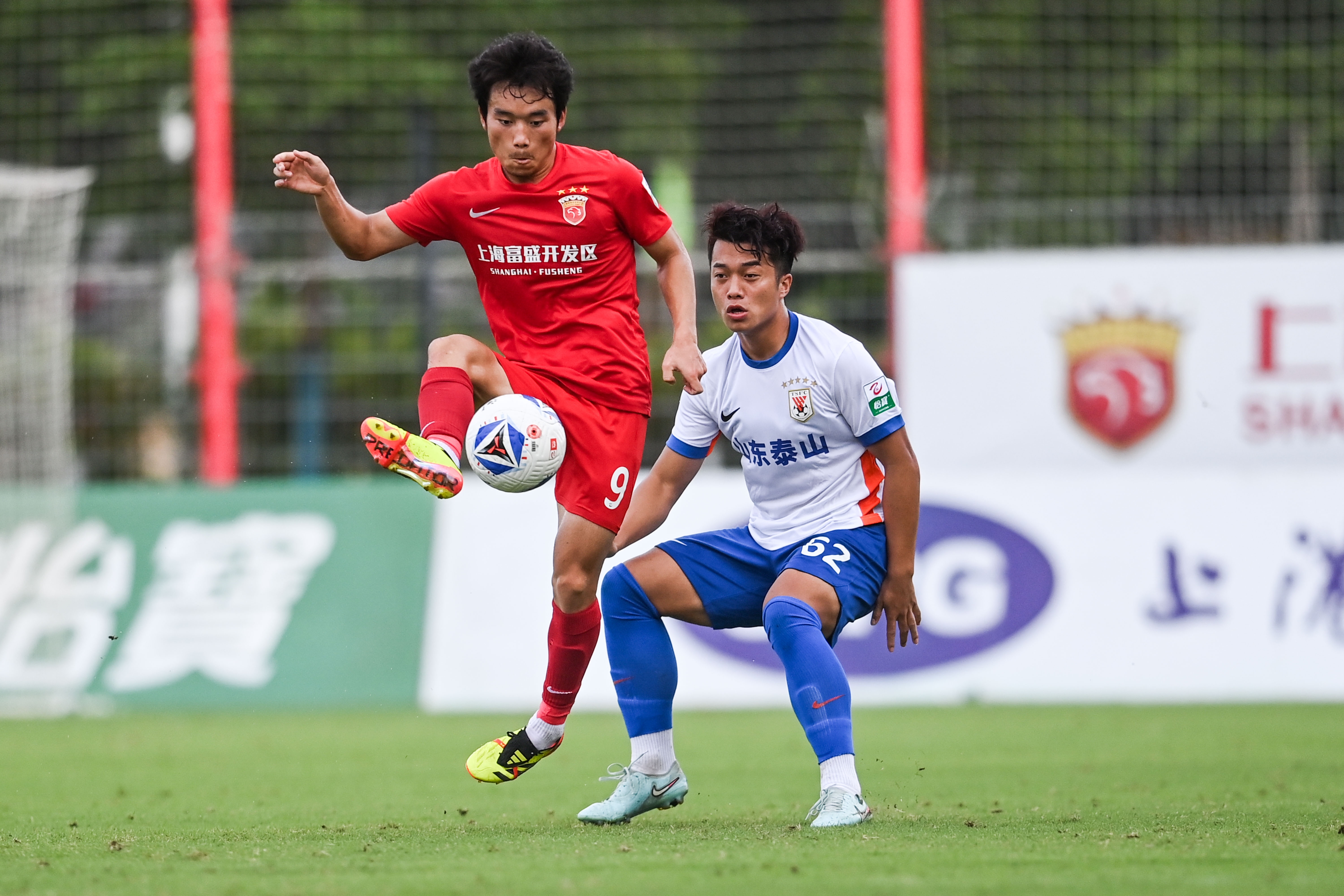 山东泰山训练开放日,集结日造点机会引欢呼,德国杯在即,轮换策略成焦点(留学に伴ってビザの申请) 山东泰山训练开放日,集结日造点机会引欢呼,德国杯在即,轮换策略成焦点(留学に伴ってビザの申请)