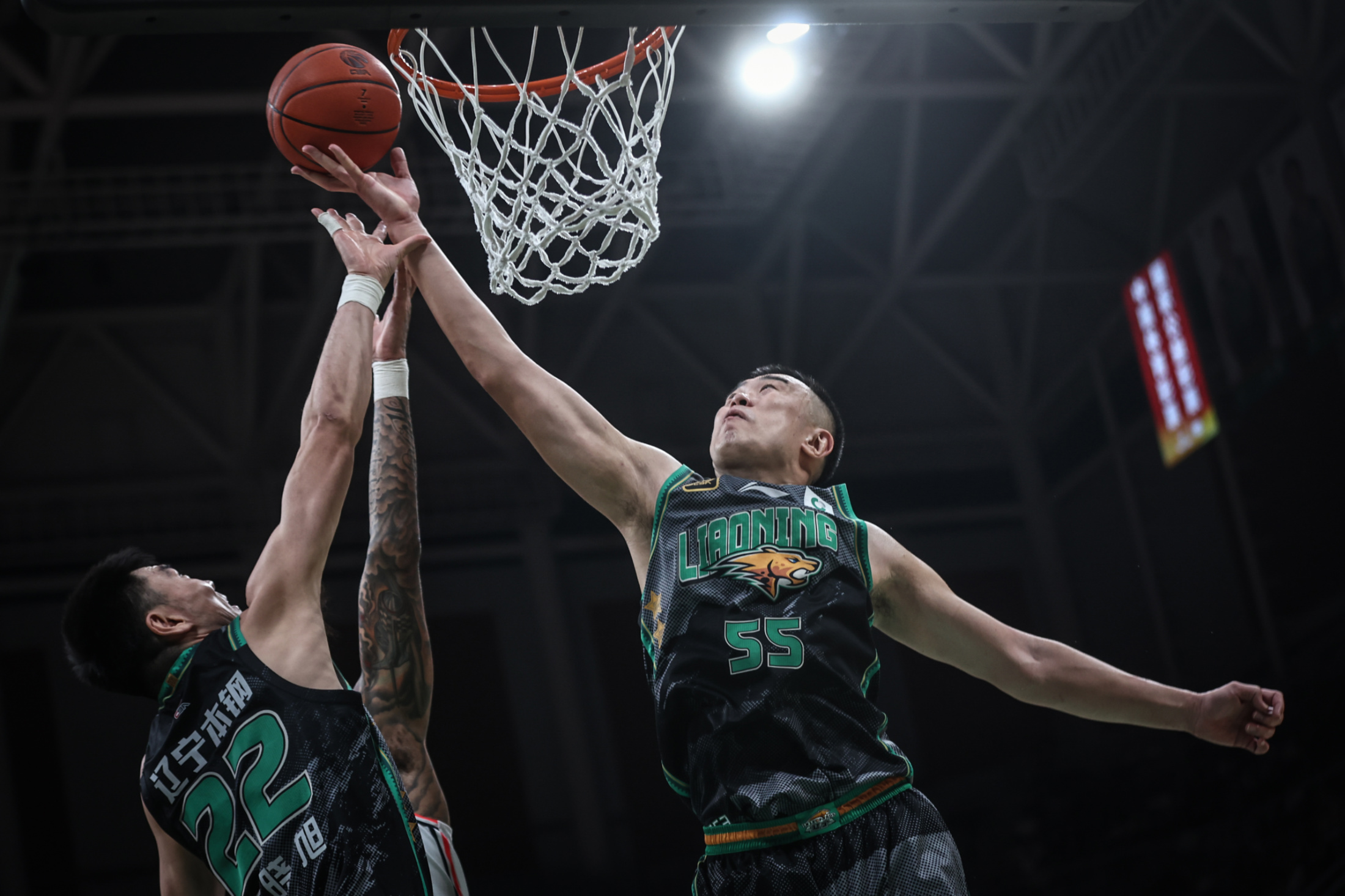 爱游戏入口-里程碑夜！深圳男篮手感冰凉，西甲窗口期刷纪录，更衣室稳定，身体对抗强度拉满的简单介绍