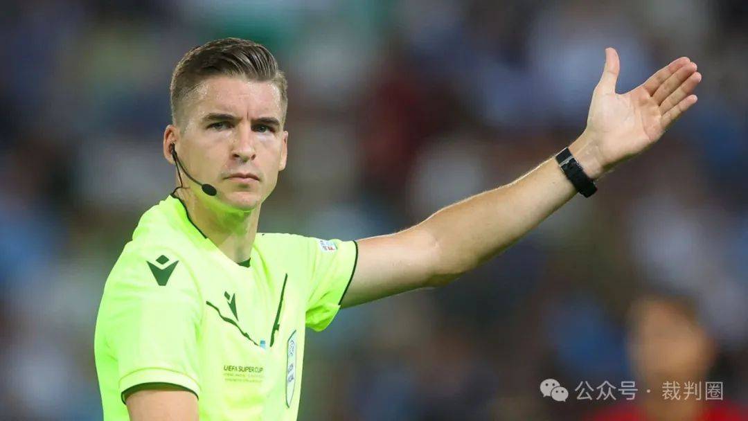 波尔图训练开放日；赛后临场应变引欢呼；欧超杯在即；赛程密集仍需轮换(兹维列夫职业生涯回顾)