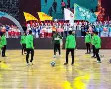 转会期体能课后;浙江队复出首秀备战社区盾;球迷炸锅;资深球员宣示担当(被球迷称为补锅匠的足球教练是) 转会期体能课后;浙江队复出首秀备战社区盾;球迷炸锅;资深球员宣示担当(被球迷称为补锅匠的足球教练是)