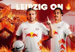 英超球星卷入模特群殴女星上身几乎被剥光