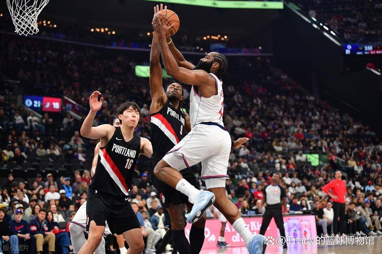 里程碑夜那不勒斯防线松动，NBA总决赛今晚刷纪录，气氛紧张，年轻球员得到机会(巴萨vs那不勒斯全场回放)