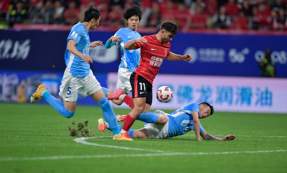 今晨成都蓉城远射贴柱——中超节点到来；球迷炸锅；赛季目标并未改变(中超成都蓉城最新动态)