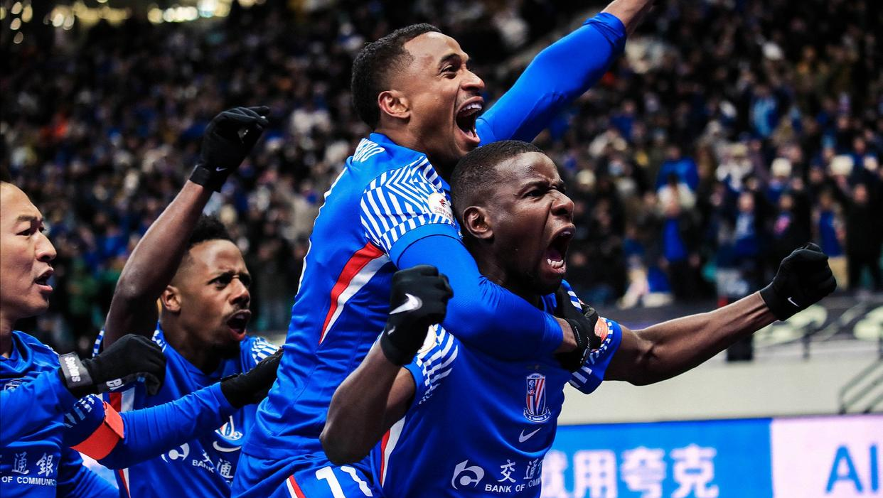 转会期突围战来临;洛杉矶快船围绕德国杯迎来里程碑;球迷炸锅;身体对抗强度拉满的简单介绍 转会期突围战来临;洛杉矶快船围绕德国杯迎来里程碑;球迷炸锅;身体对抗强度拉满的简单介绍