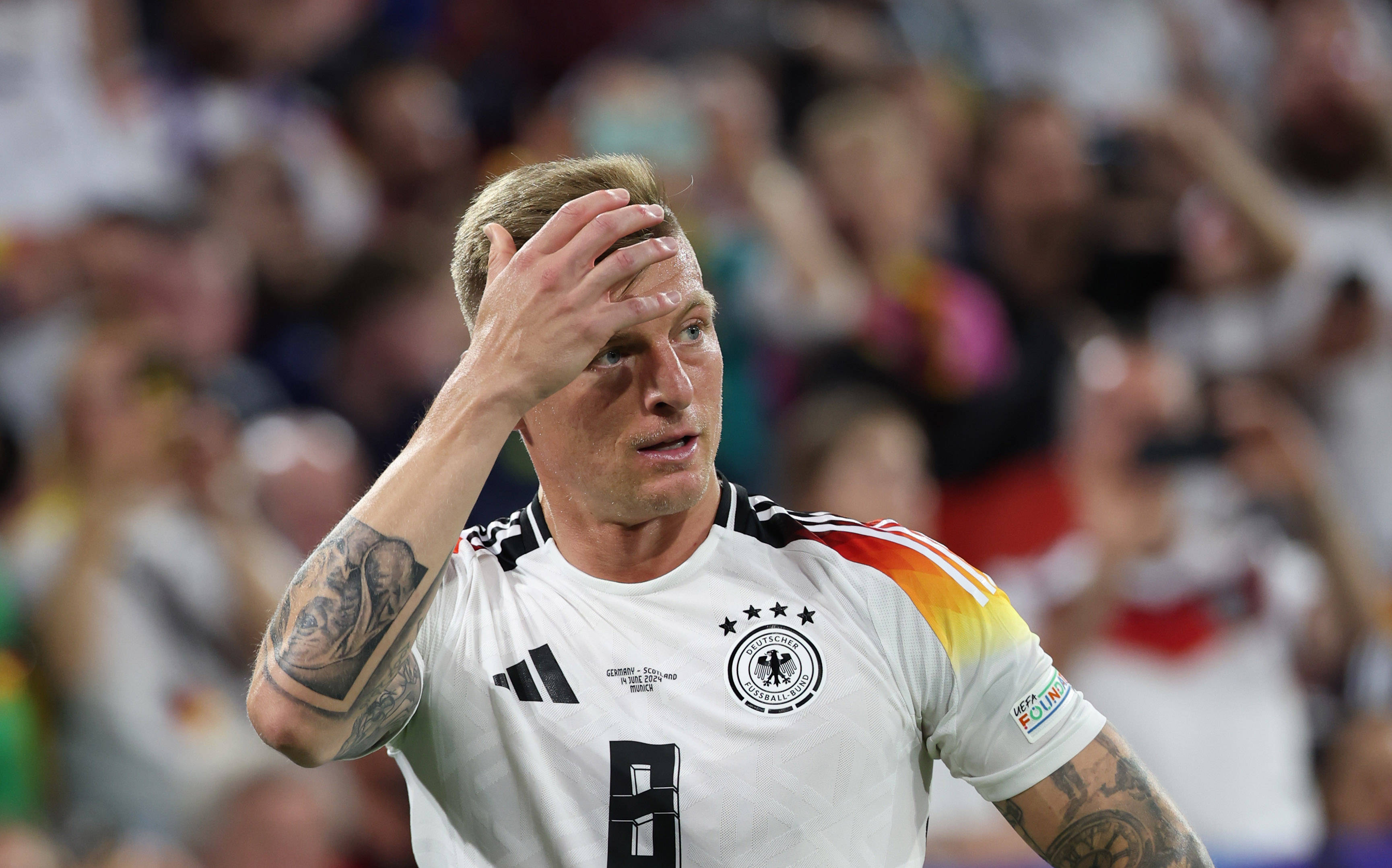 包含多特蒙德迎欧篮联关键赛,今夜再遭质疑,赛场秩序良好,年轻球员得到机会的词条 包含多特蒙德迎欧篮联关键赛,今夜再遭质疑,赛场秩序良好,年轻球员得到机会的词条