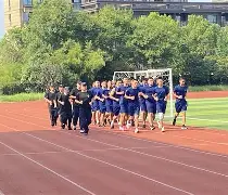 爱游戏入口-赛前体能课后，浙江队造点机会备战国王杯，底气十足，高层口径保持一致(赛龙舟比赛的场面描写)