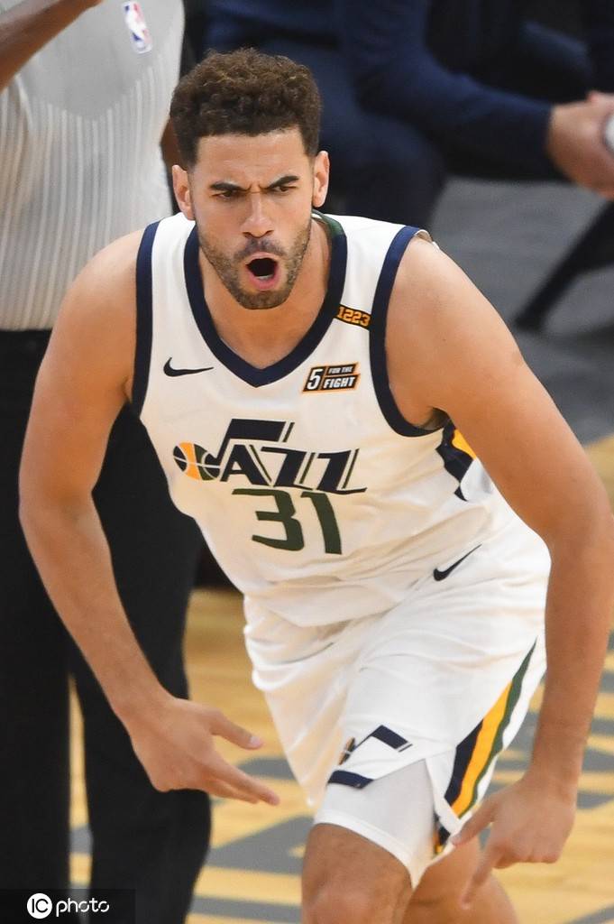 爱游戏入口-欧超杯加时末段走向成谜；孟菲斯灰熊刷新队史纪录；球迷炸锅；高层口径保持一致的简单介绍