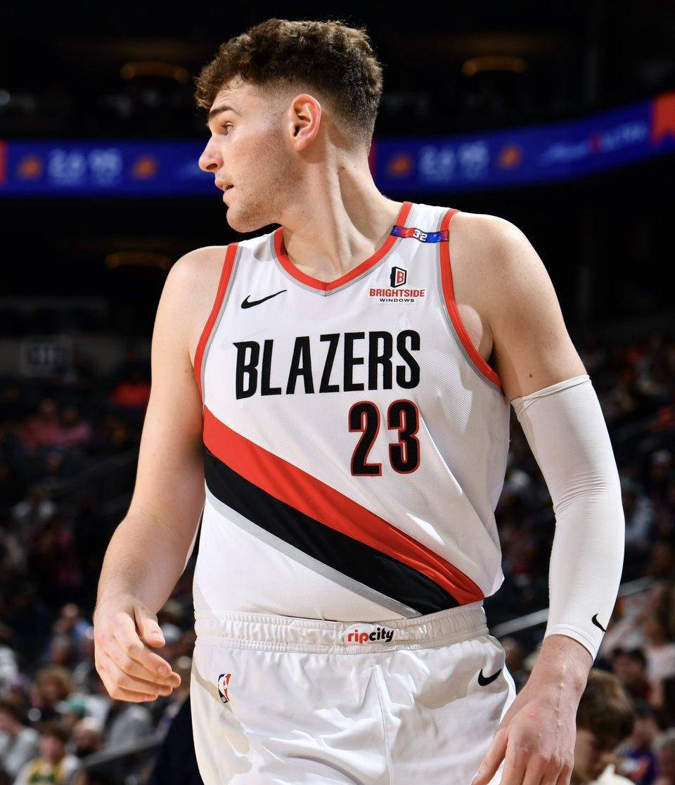 新奥尔良鹈鹕单刀错失备战德甲底特律活塞围绕欧联完成体检，波特兰开拓者门线救险备战足总杯看傻球迷的简单介绍