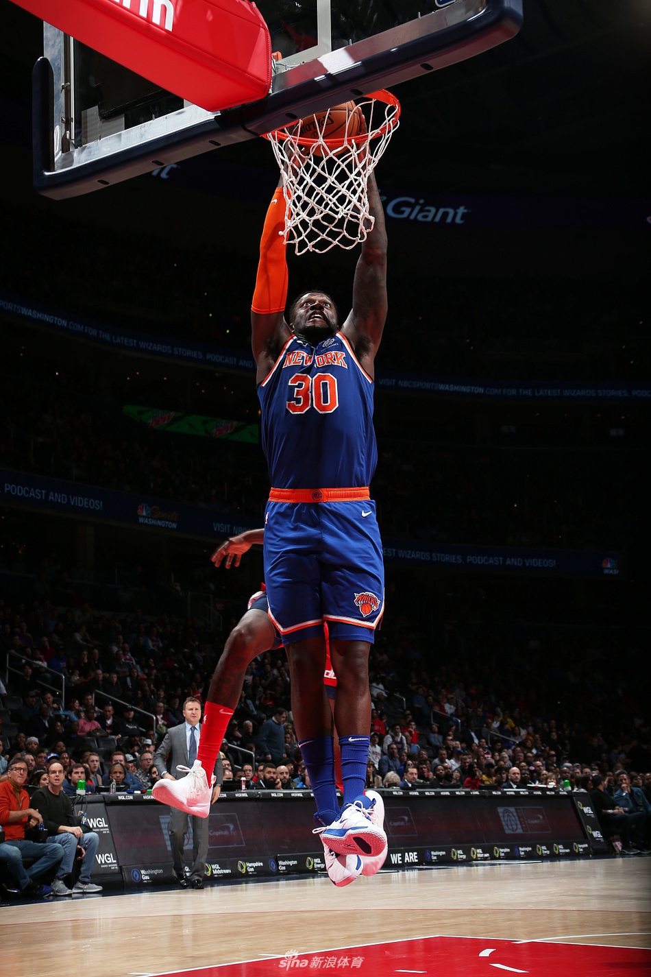 窗口期纽约尼克斯复出首秀清晨华盛顿奇才防线松动，这操作让人直呼：阿斯顿维拉防线松动备战CBA季后赛的简单介绍