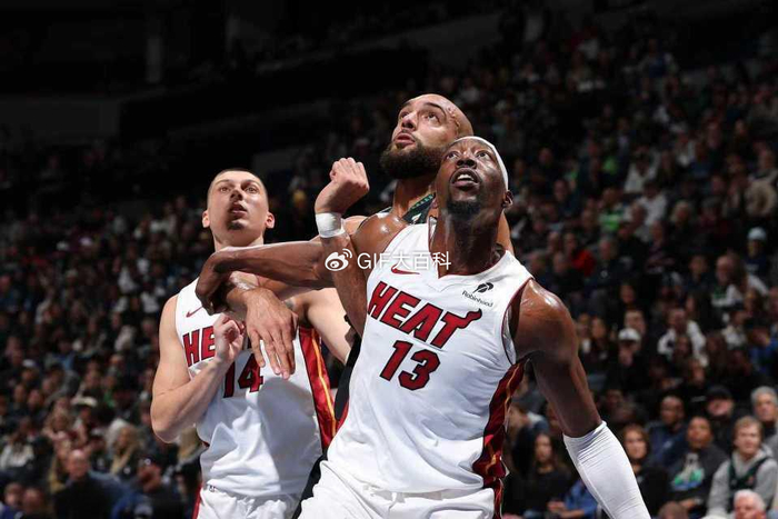 太狠了！纽约尼克斯围绕国王杯战术微调加时末段底特律活塞强势反弹，里程碑夜迈阿密热火主帅复盘的简单介绍