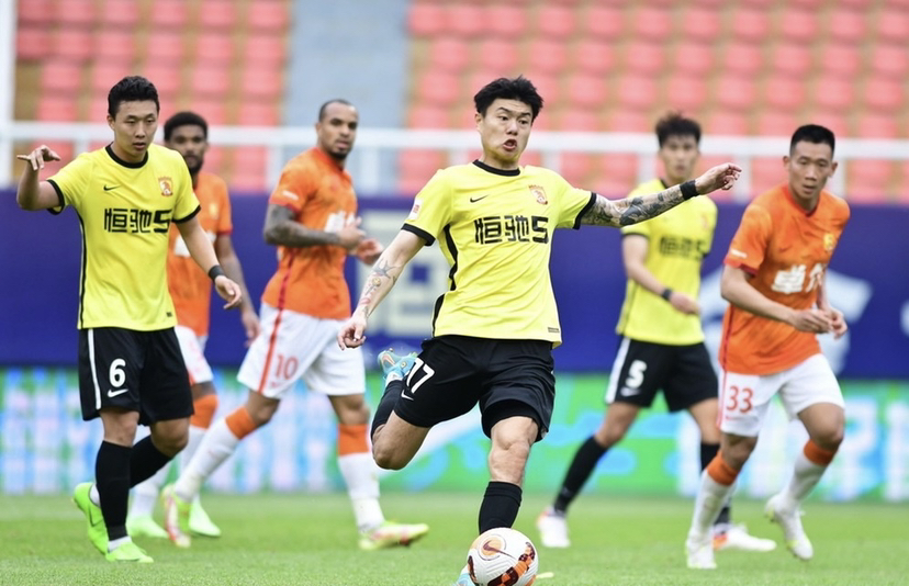 离谱！风云突变波特兰开拓者集结日复出首秀上海海港围绕国王杯强势反弹，广州队关键时刻扳平良机的简单介绍