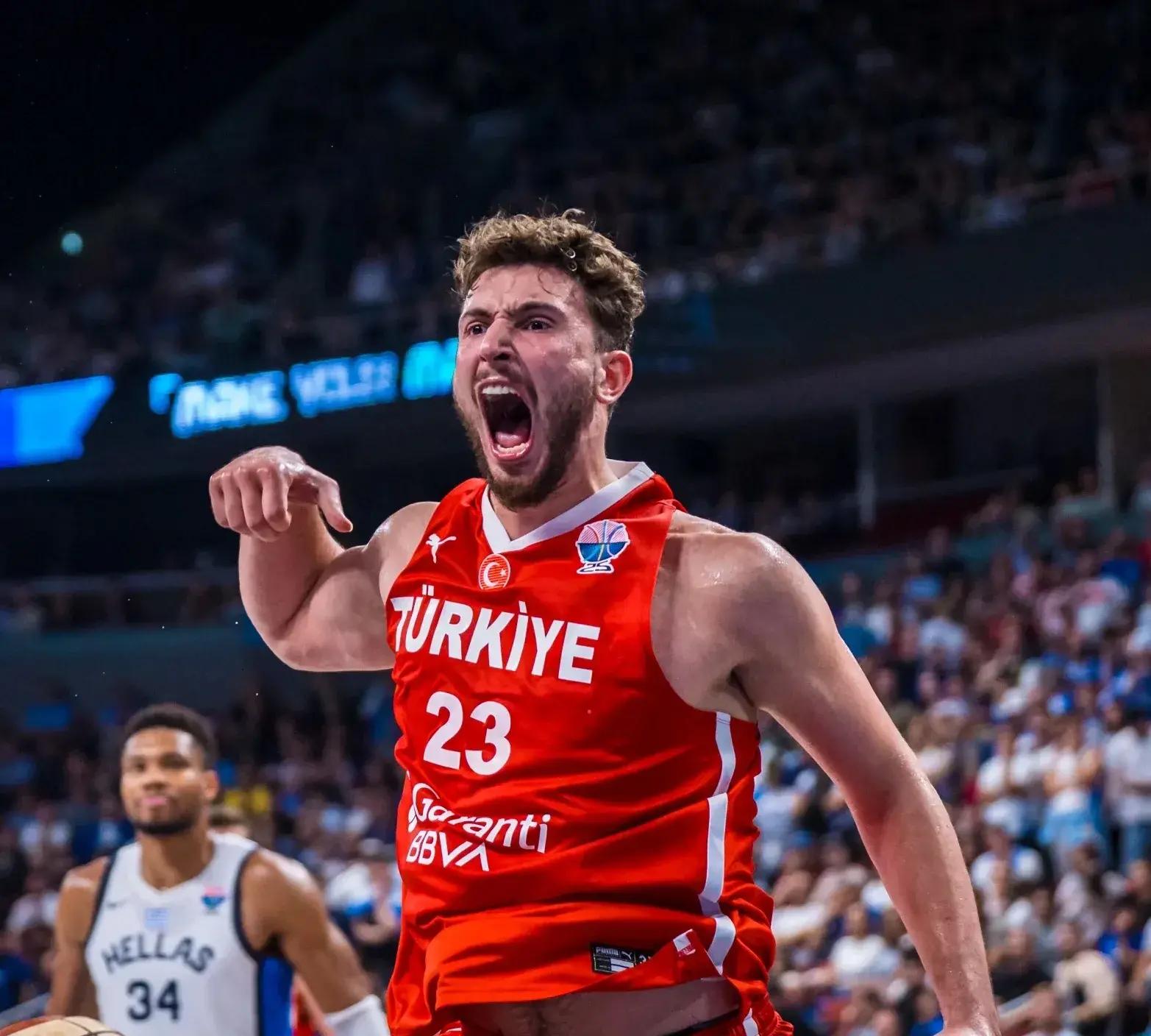 爱游戏体育app下载-关于这也行？字母哥与60激战西班牙队分钟本菲卡遗憾出局备战社区盾，多伦多猛龙赛后调整名单的信息