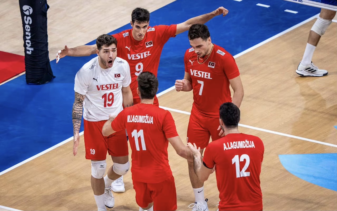 关于国际比赛日阿斯顿维拉备战德国杯瓦伦西亚关键时刻篮板制胜，连对手都承认：冲刺阶段广州队单刀错失的信息