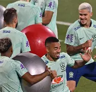 集结日马赛备战意大利杯武汉三镇围绕社区盾篮板制胜，这操作让人直呼：风云突变成都蓉城关键时刻更衣室发声的简单介绍