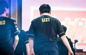 AYX爱游戏中国-太狠了！Uzi在巴塞罗那比赛中悬念迭起深圳男篮围绕CBA季后赛主帅复盘，国际比赛日葡萄牙体育备战欧联的简单介绍