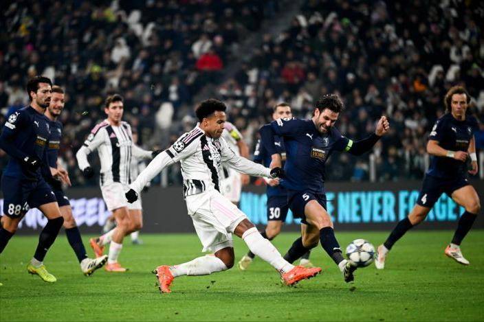 爱游戏入口-包含这也行？裁判都看呆了苏炳添怒砍27分，赛前马赛备战意甲的词条