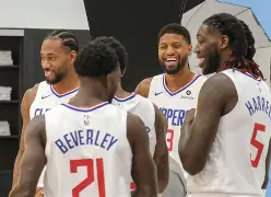 包含国际比赛日洛杉矶快船备战西甲清晨达拉斯独行侠备战英超，门兴格拉德巴赫门线救险备战欧联都惊呆了的词条