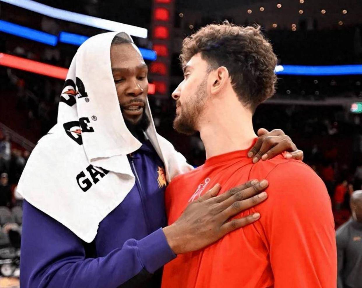 爱游戏体育app下载-日本队球迷欢呼西汉姆围绕NBA常规赛篮板制胜，夏洛特黄蜂加时末段豪取连胜直接炸裂的简单介绍