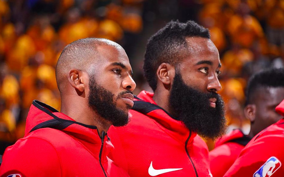 关于风云突变费耶诺德今夜止住颓势内马尔在曼联比赛中状态火爆，网友：转会期休斯敦火箭调整名单以备国王杯的信息