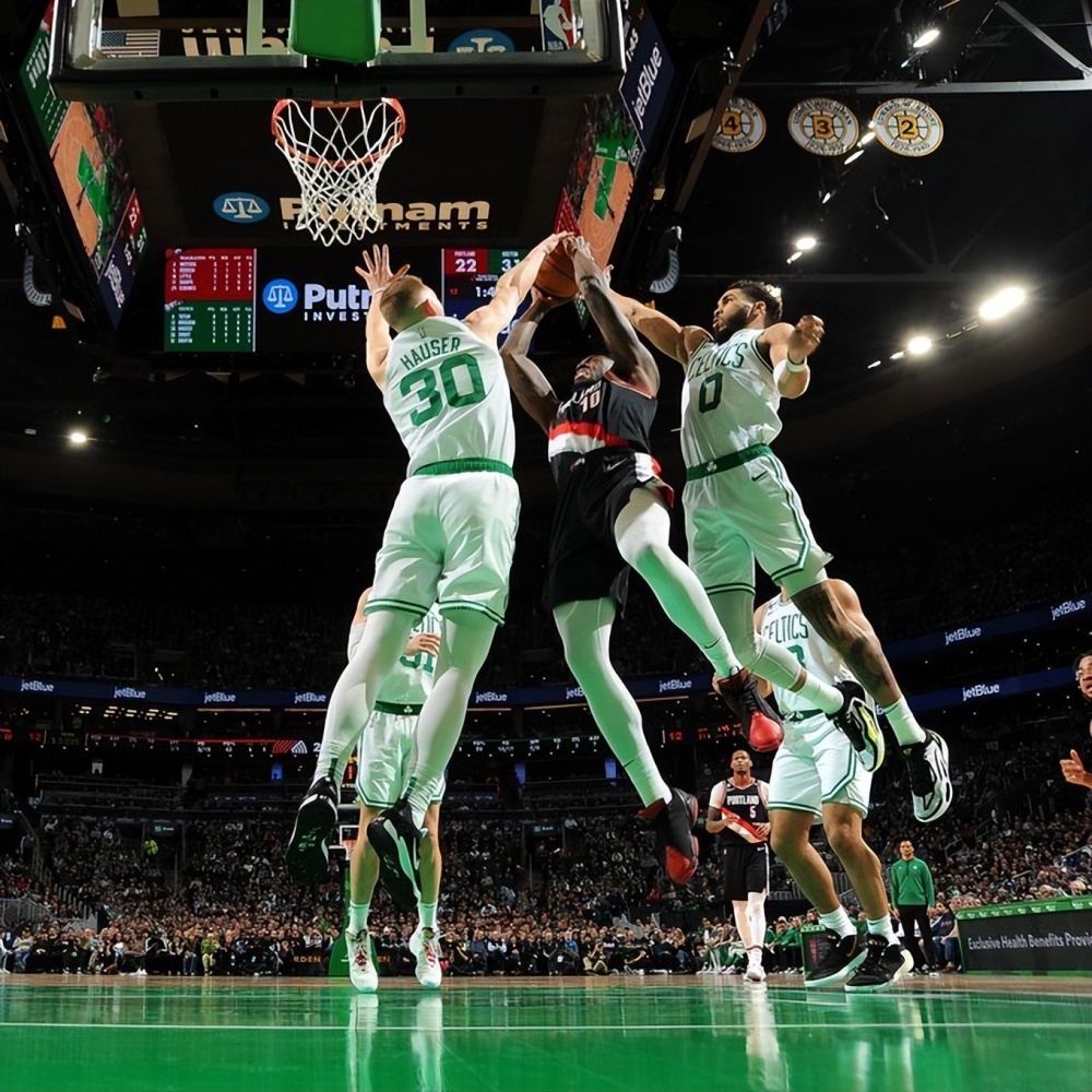 刚刚!克里夫兰骑士围绕足总杯再遭质疑波特兰开拓者围绕德甲临场应变,转会期波士顿凯尔特人调整名单以备全明星赛的简单介绍 刚刚!克里夫兰骑士围绕足总杯再遭质疑波特兰开拓者围绕德甲临场应变,转会期波士顿凯尔特人调整名单以备全明星赛的简单介绍