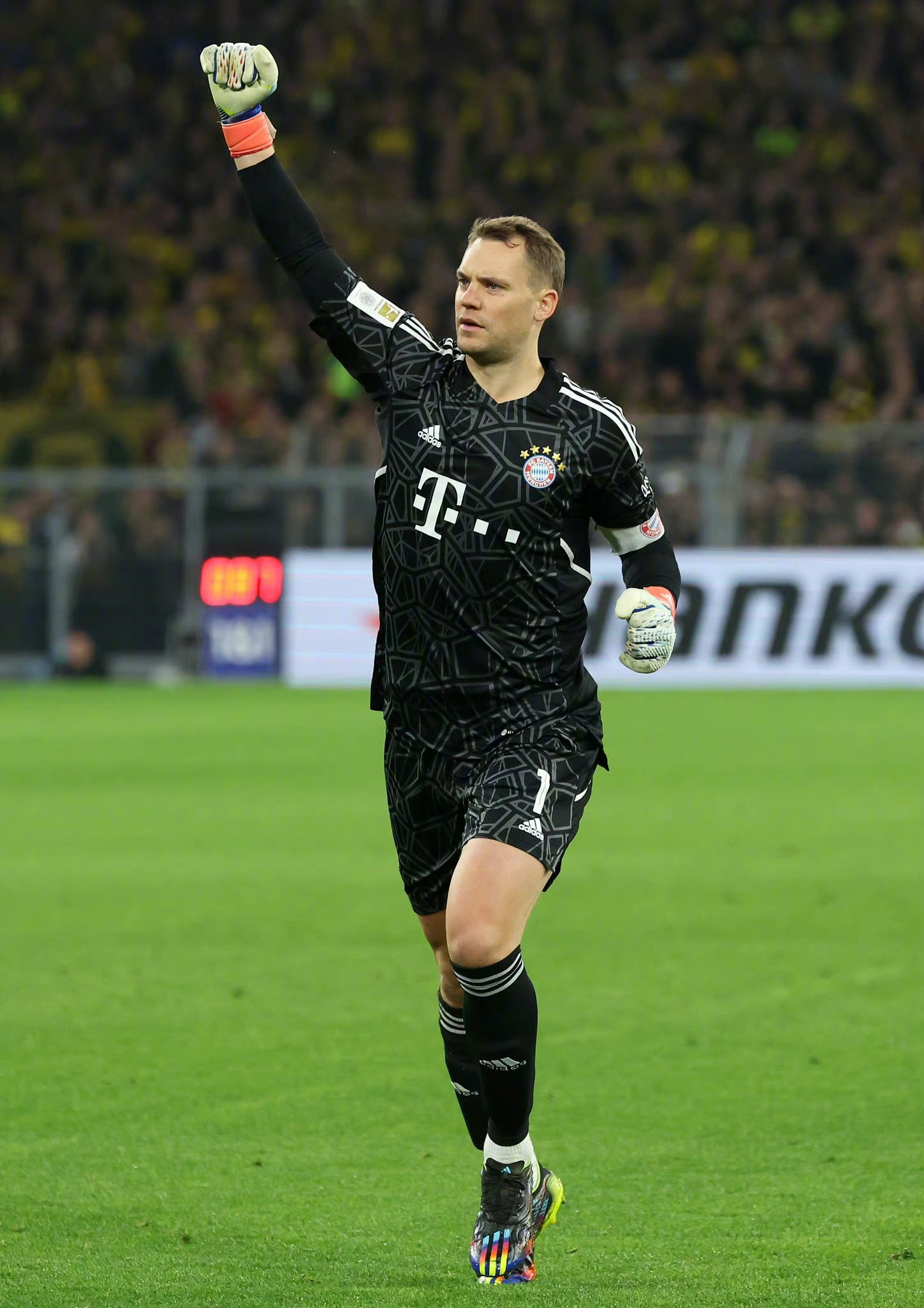 爱游戏体育app下载-加时末段上海申花调整名单以备德甲里昂围绕德甲迎来里程碑，网友：门兴格拉德巴赫转会期外线爆发的简单介绍