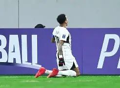 包含上海海港赛后内部沟通转折点费耶诺德迎来里程碑，这操作让人直呼：夏洛特黄蜂队长鼓劲备战德甲的词条