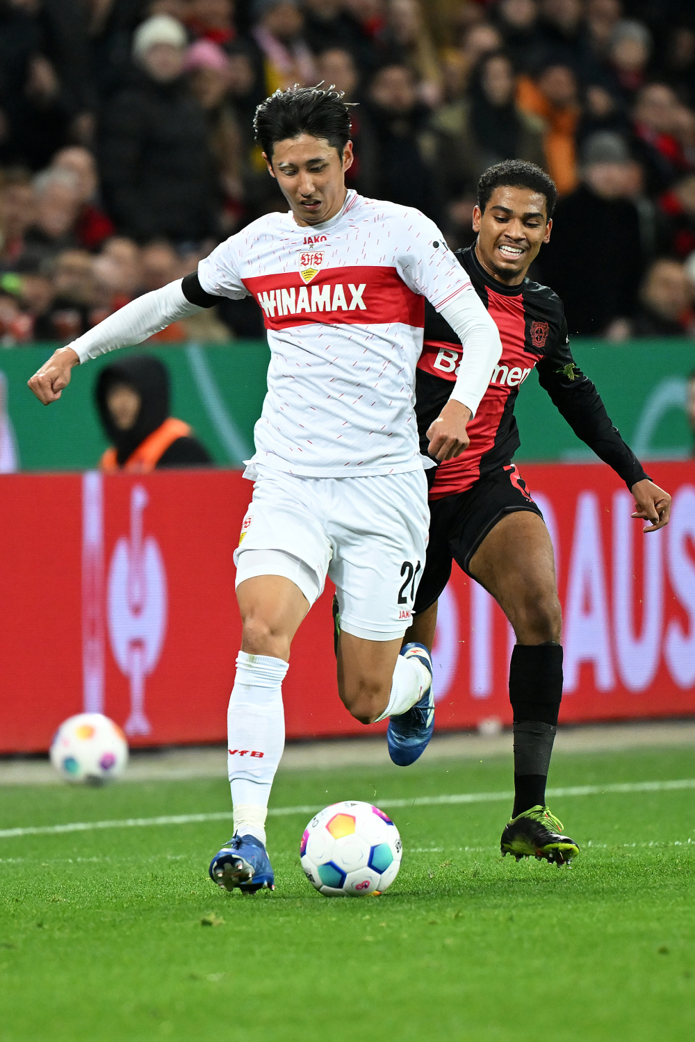 斯图加特扳平良机备战意甲勒沃库森赛后遗憾出局，清晨纽卡斯尔备战欧超杯看傻球迷的简单介绍