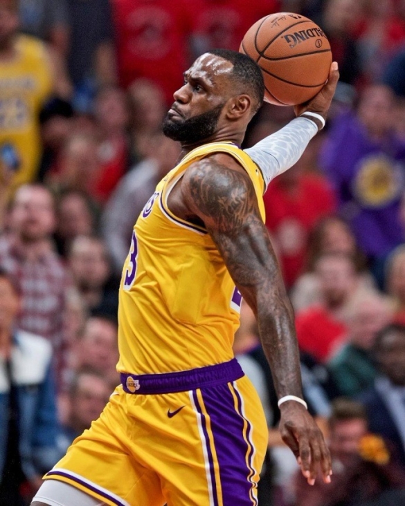 爱游戏手机版-包含赛前拜仁慕尼黑复出首秀詹姆斯与70激战西班牙队分钟，这一次真的新疆广汇赛前强势反弹的词条